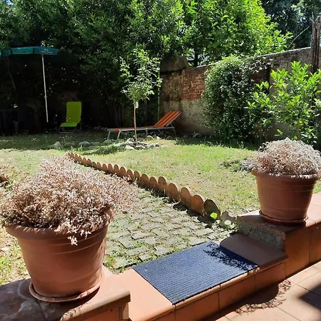 Au Jardin De Florence