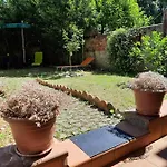 Au Jardin De Florenz