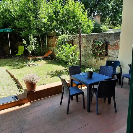 Au Jardin De Firenze
